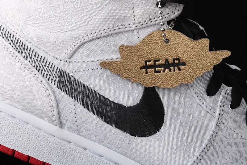 All categories Air Jordan Jordan series basketball shoes Air Jordan 1 Mid pure original version CLOT x Air Jordan 1 Mid "Fearless" AJ1 Joe 1 mid-top white silk CU2804-100